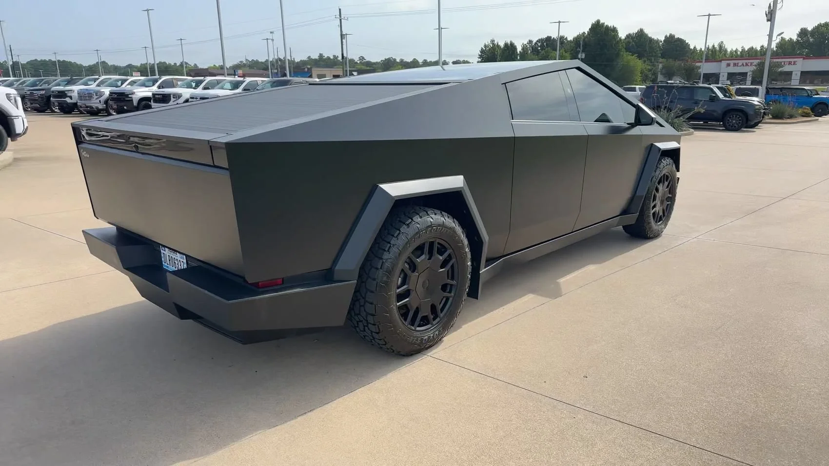 Used 2024 Black Tesla  image 4