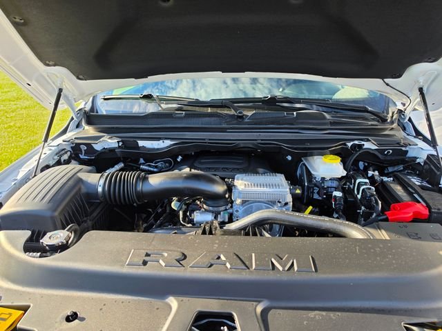 New 2026 Bright White Clear-Coat Exterior Paint RAM Big Horn/Lone Star image 29