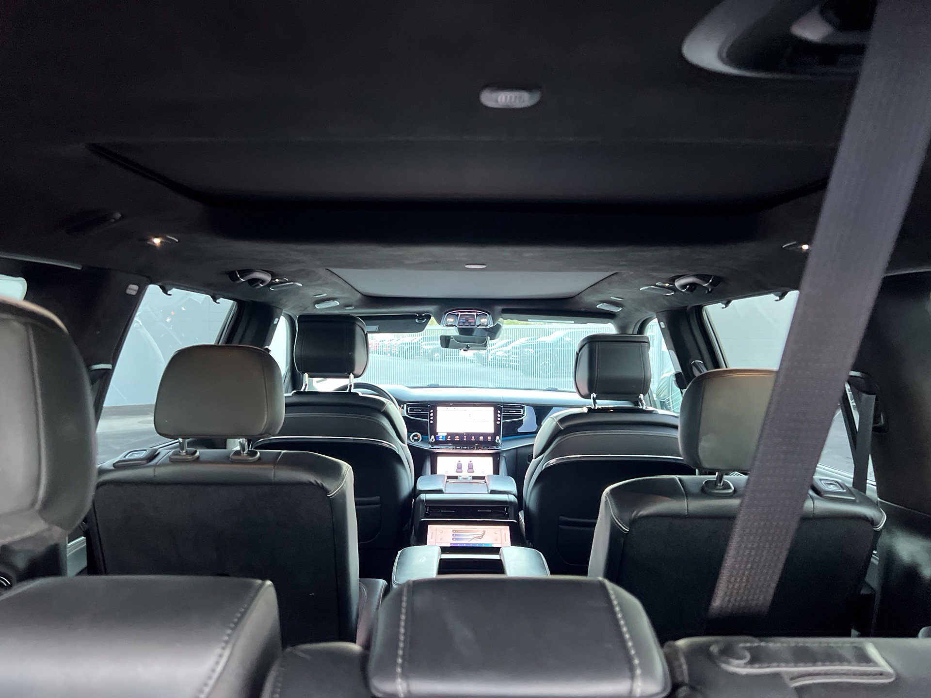 Used 2024 White Jeep Series II image 12