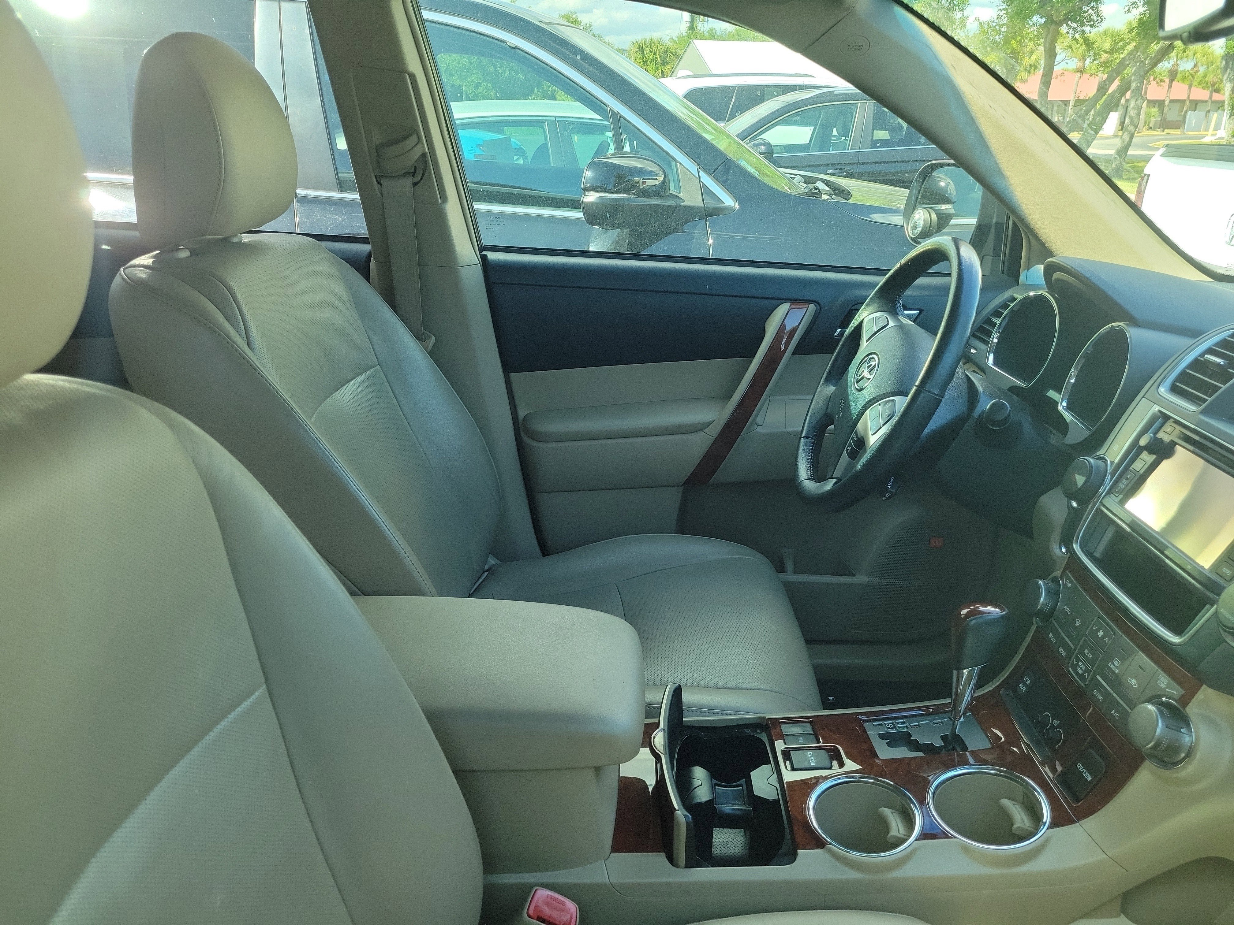 Used 2013 Toyota Highlander Limited with VIN 5TDYK3EH0DS128657 for sale in Port Charlotte, FL