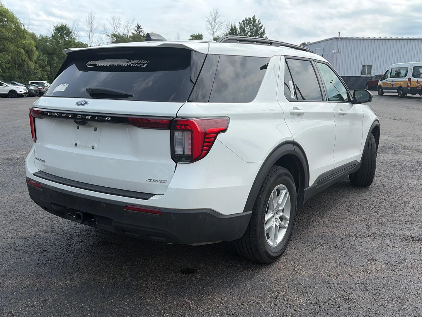 Used 2026 Star White Metallic Tri-Coat Ford Active image 10