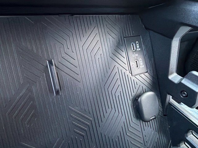 Used 2025  Toyota SR5 image 18