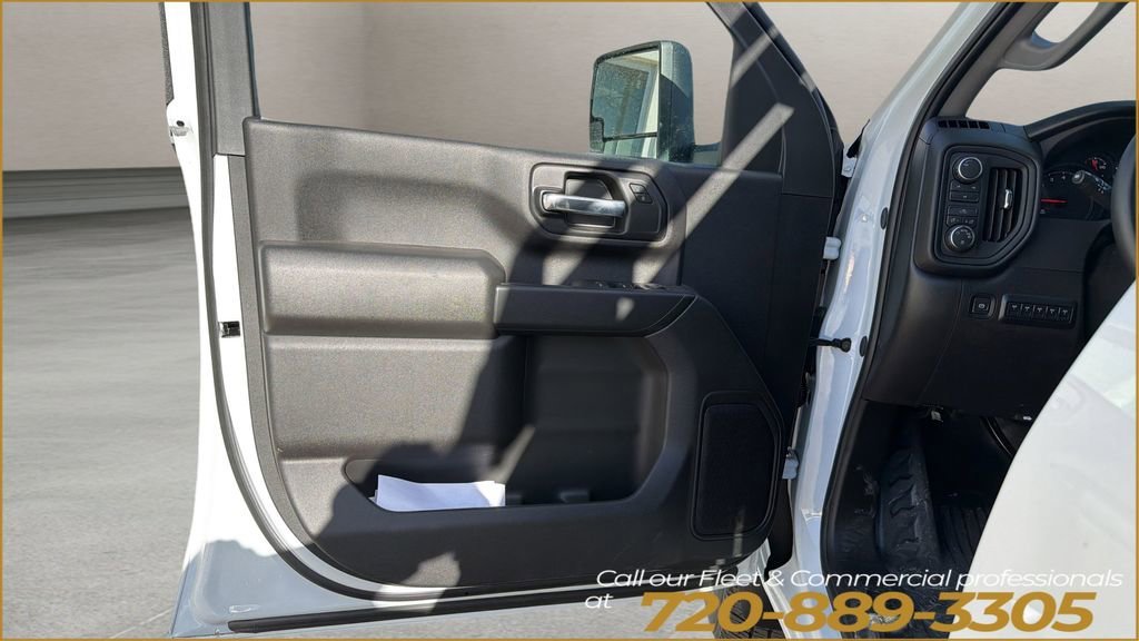 New 2025 Summit White Chevrolet WT image 41
