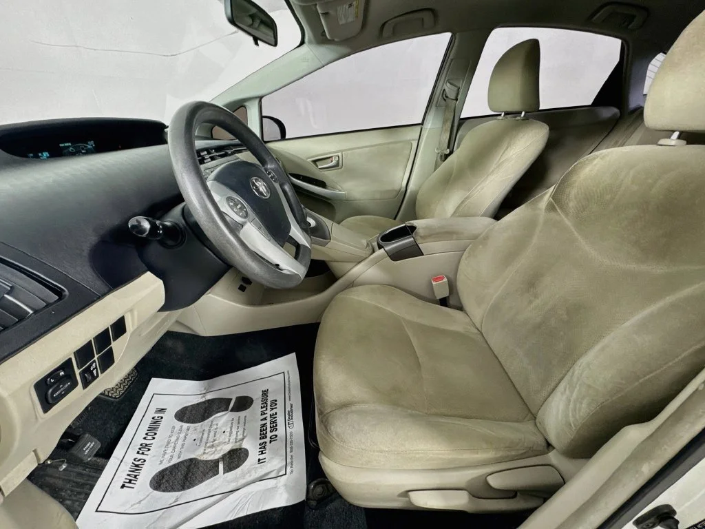 Used 2015 Blizzard Pearl Toyota Two image 24