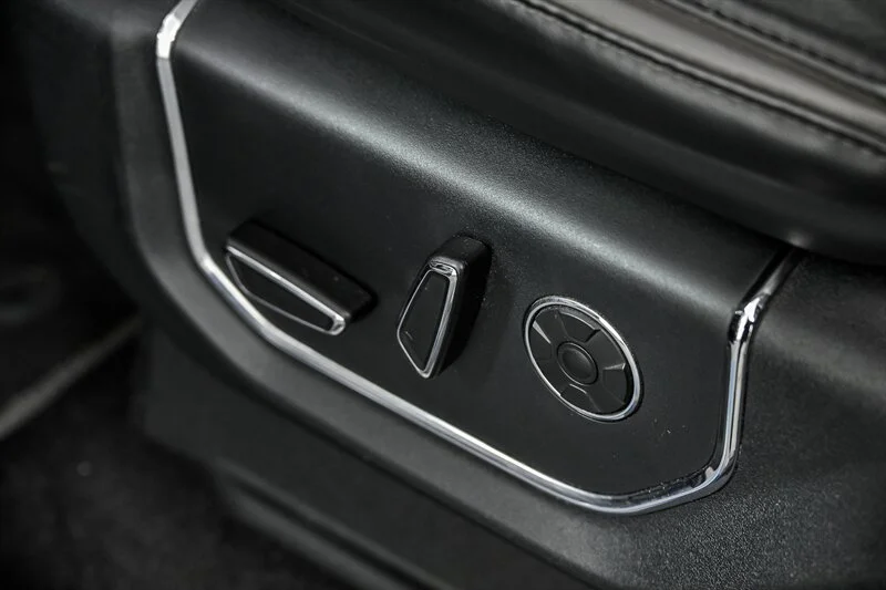 Used 2015 Blue Jeans Metallic Ford Platinum image 20