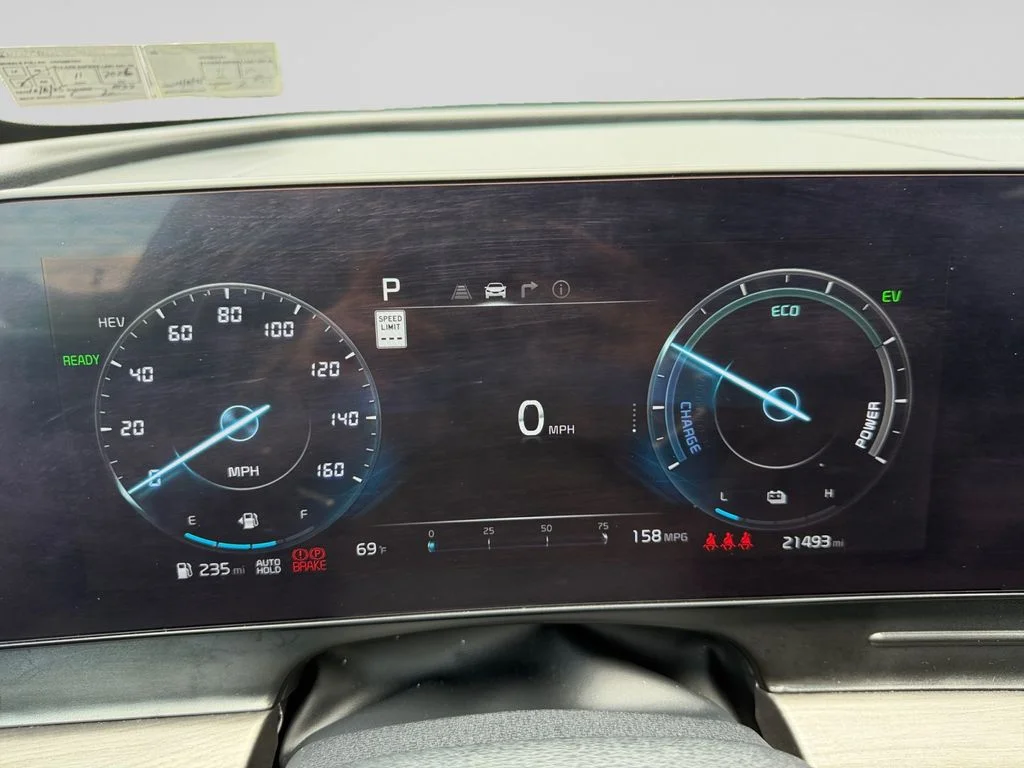 Certified Used 2023 White Kia X-Line Prestige image 14