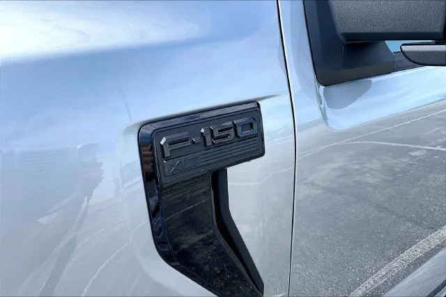 Used 2024 Iconic Silver Metallic Ford XLT image 25