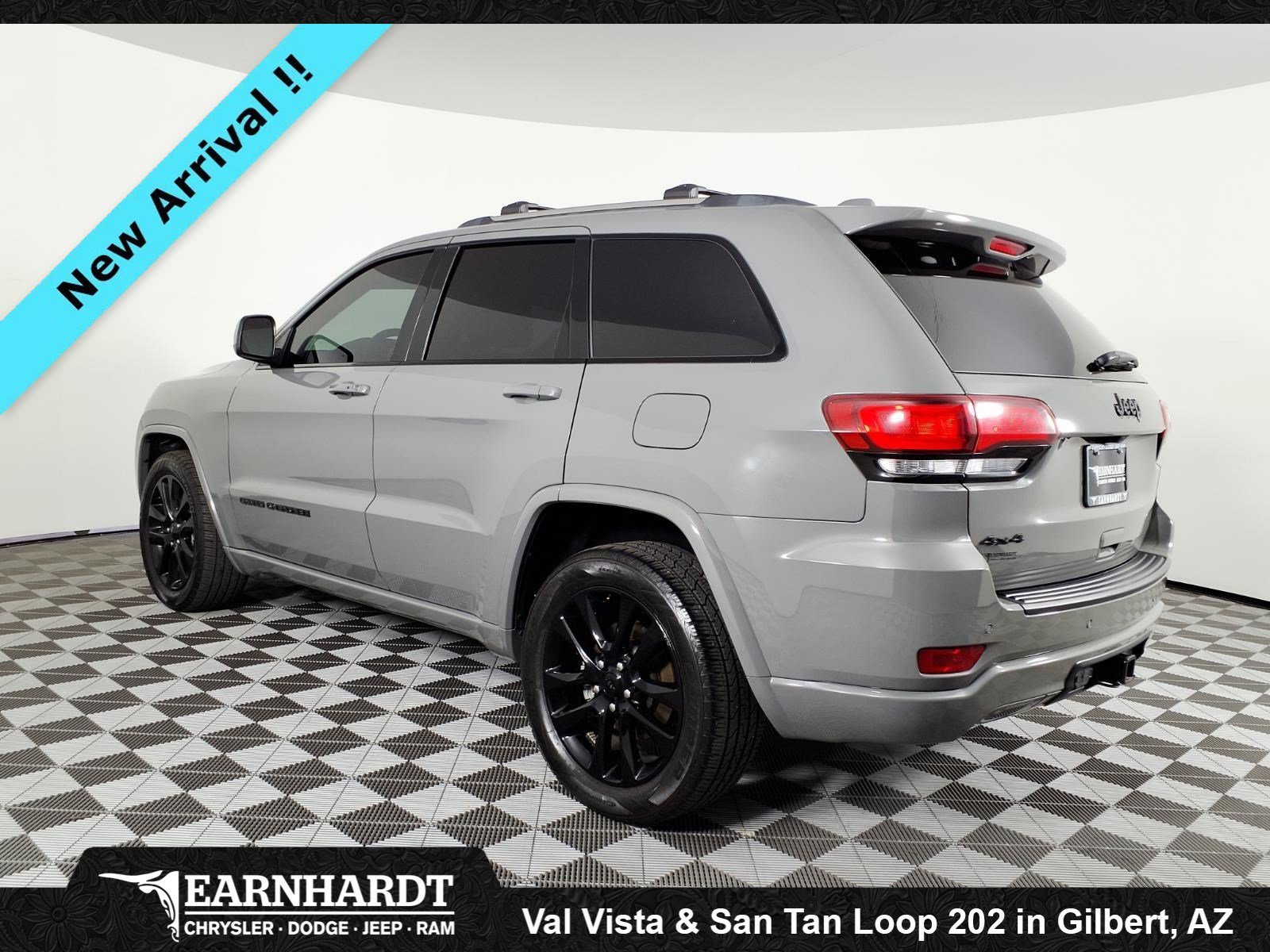 Used 2021 Sting-Gray Clearcoat Jeep Laredo X image 6