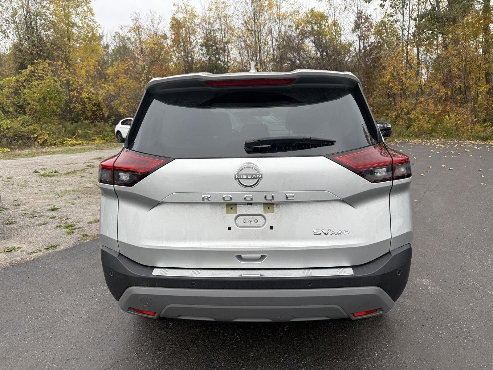 Used 2023 Brilliant Silver Metallic Nissan SV image 8