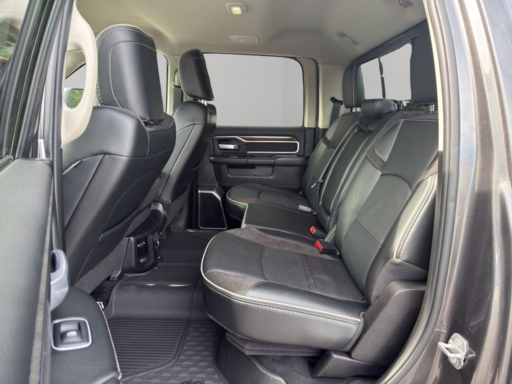 Used 2024 Granite Crystal Metallic Clearcoat Ram Laramie image 18