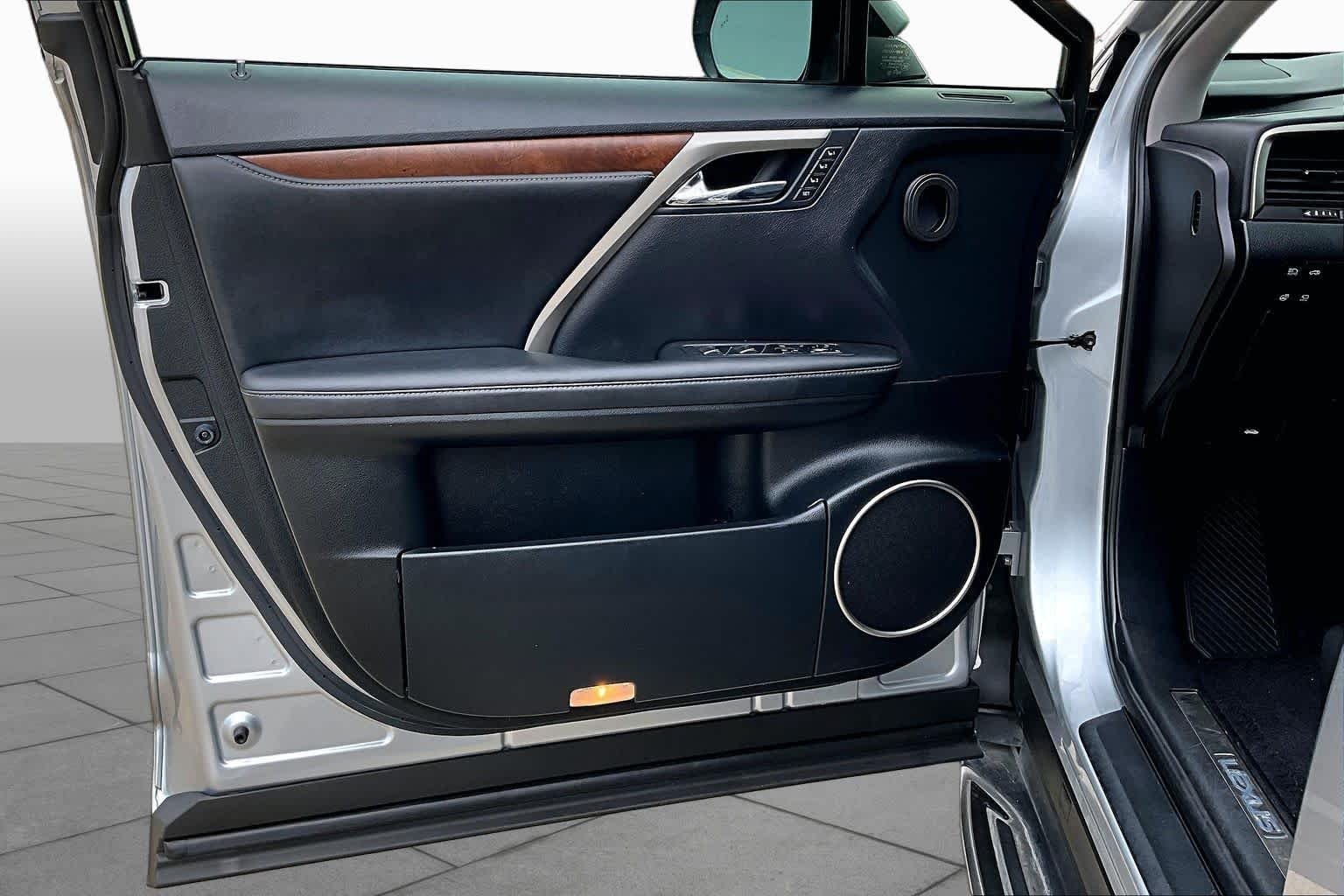 Certified Used 2022 IRIDIUM Lexus  image 21