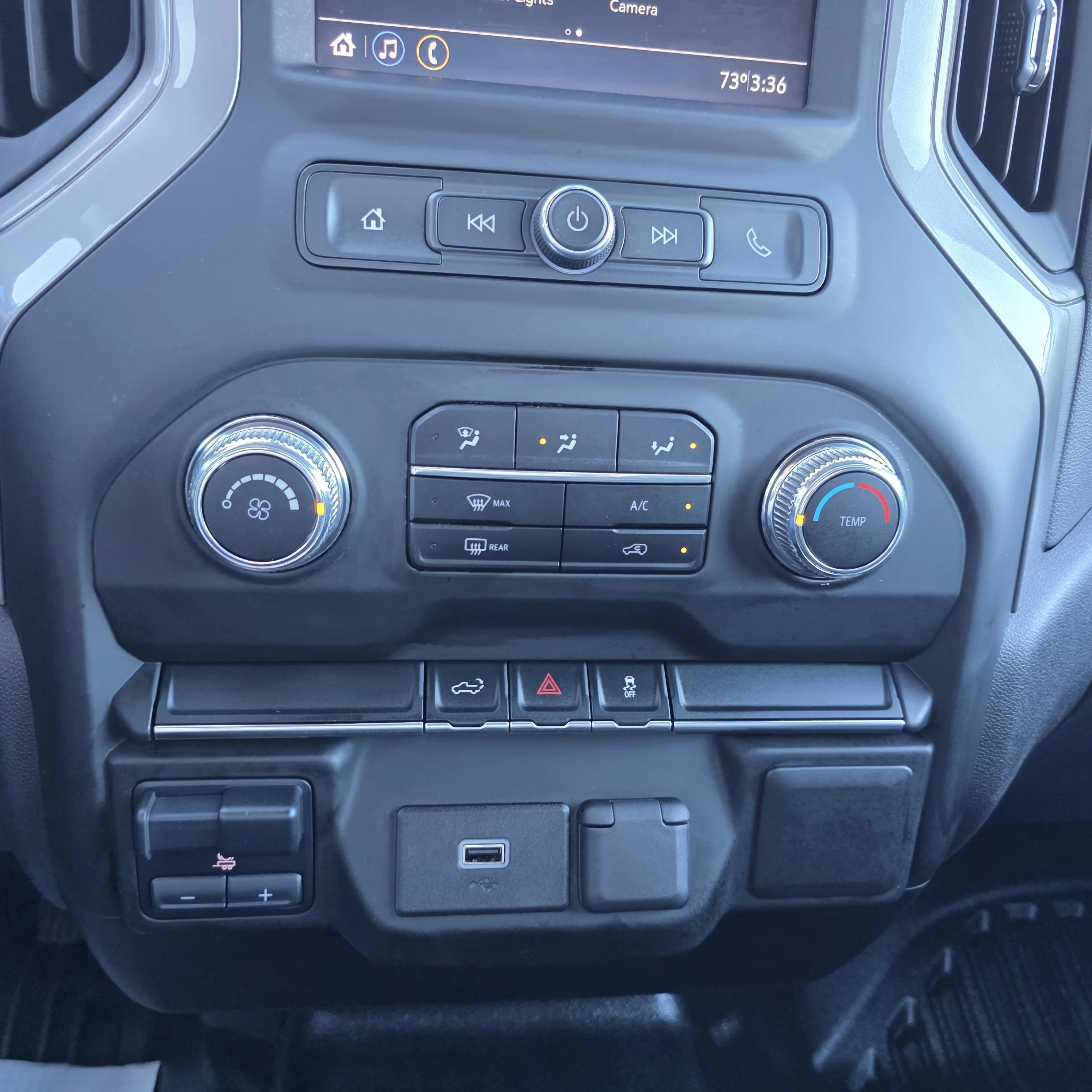 Used 2020 PACIFIC BLUE METALLIC GMC 4WD Regular Cab Long Box image 14