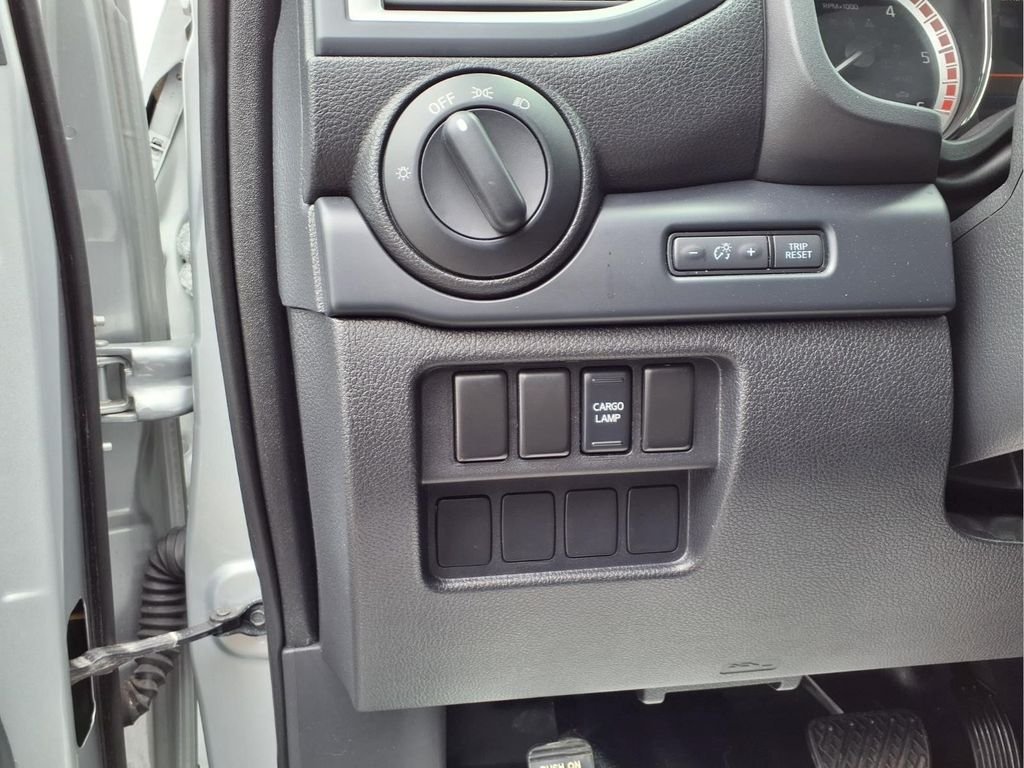 Used 2019 Silver Nissan S Diesel image 18