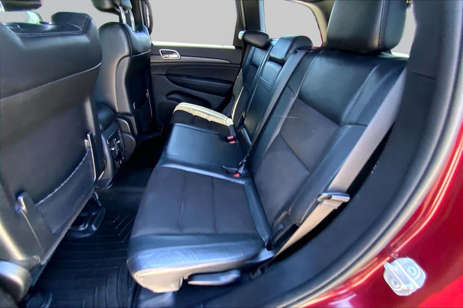 Used 2020 Velvet Red Pearlcoat Jeep Altitude image 20