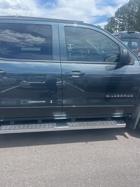Used 2017 Gray Chevrolet LT image 4