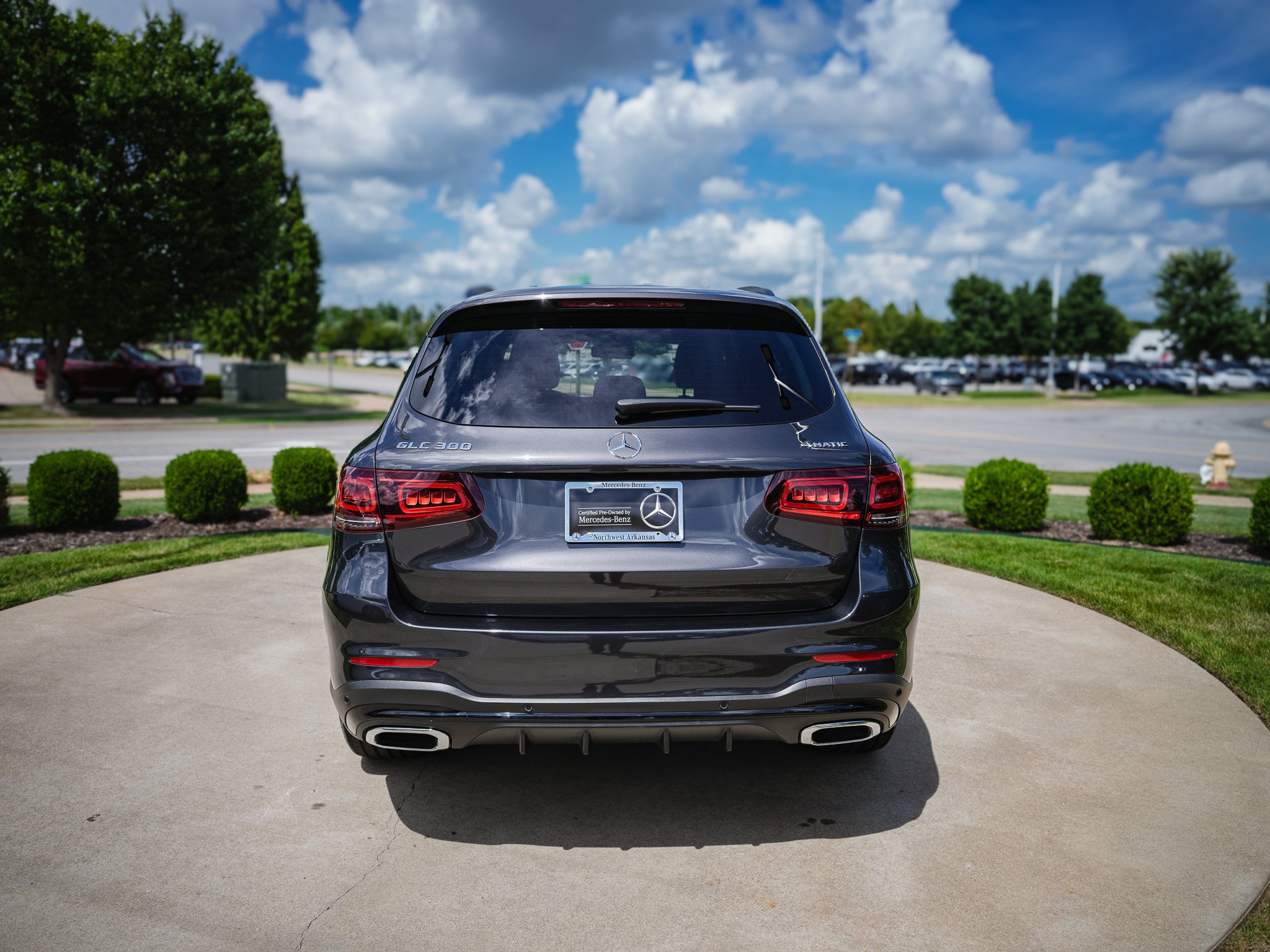 Used 2022 Graphite Gray Metallic Mercedes-Benz GLC 300 image 12
