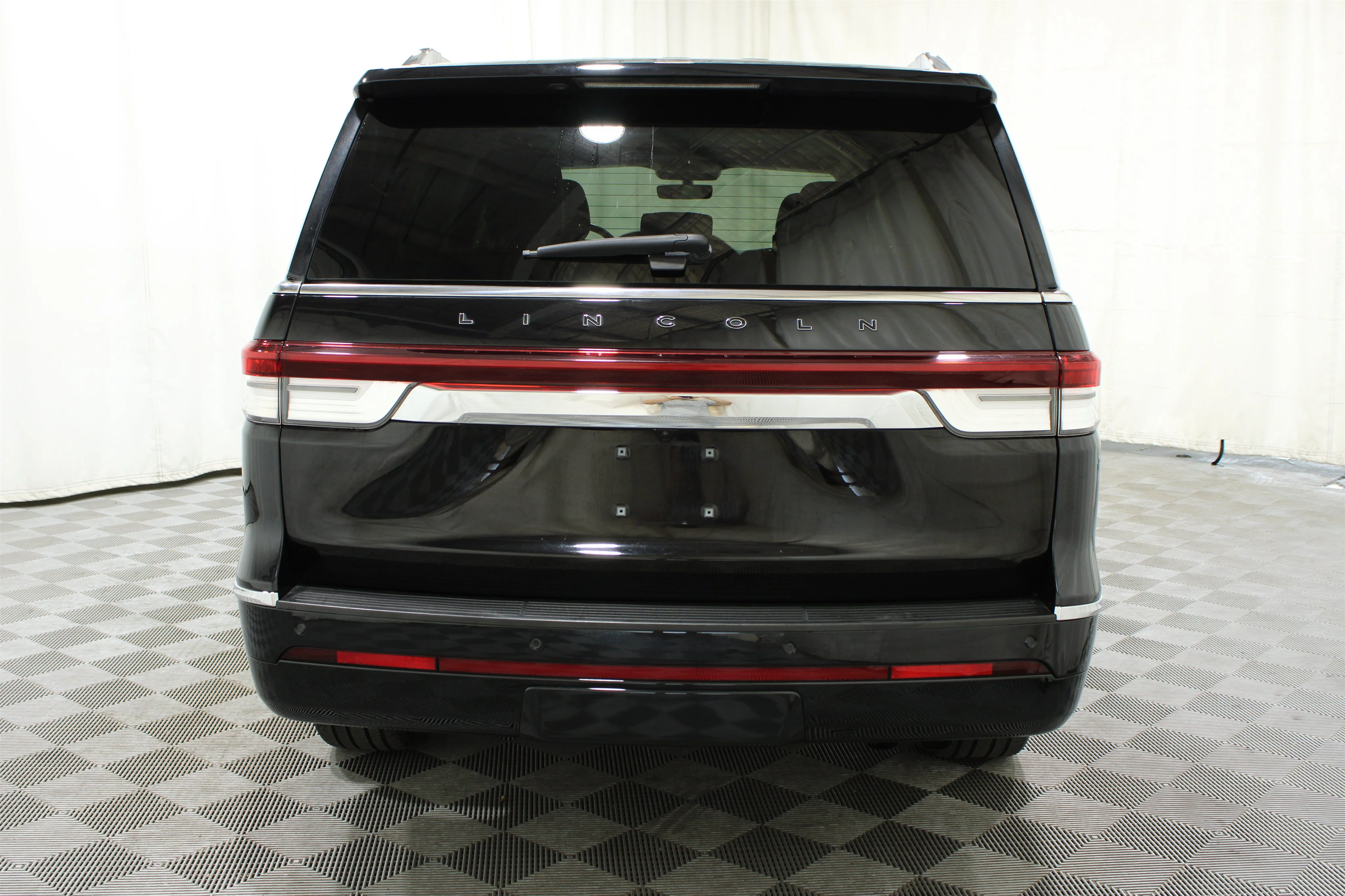 Used 2023 Infinite Black Metallic Clearcoat Lincoln Black Label image 56