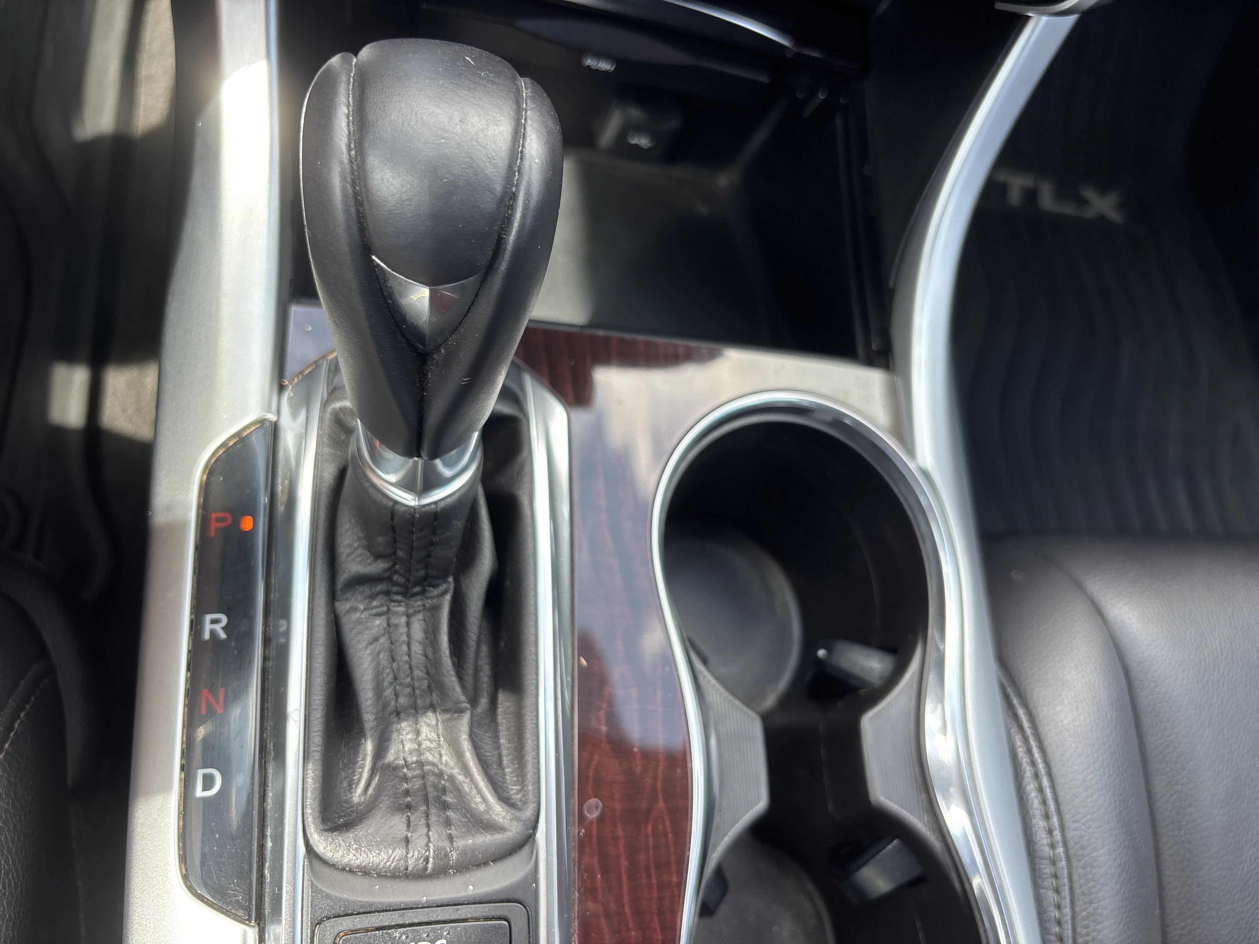 Used 2015 White Acura Base image 34