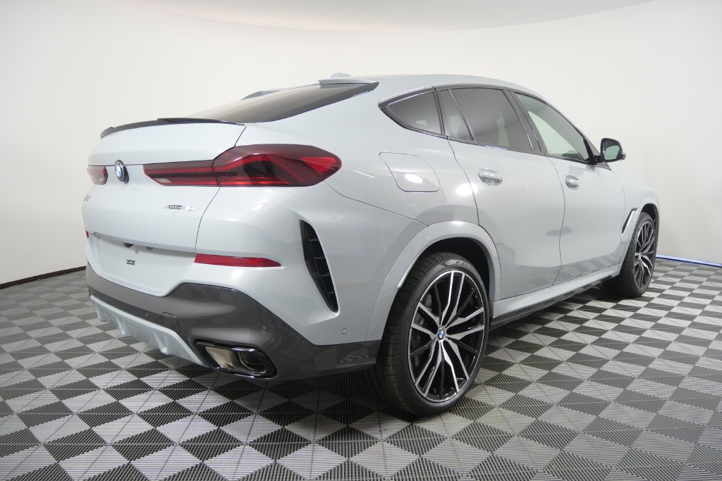 New 2027 Brooklyn Grey Metallic BMW xDrive40i image 4