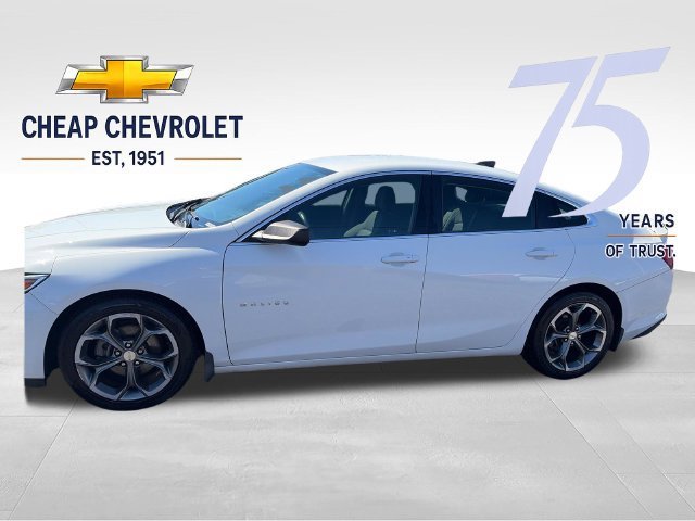Used 2019 SUMMIT WHITE Chevrolet RS image 2