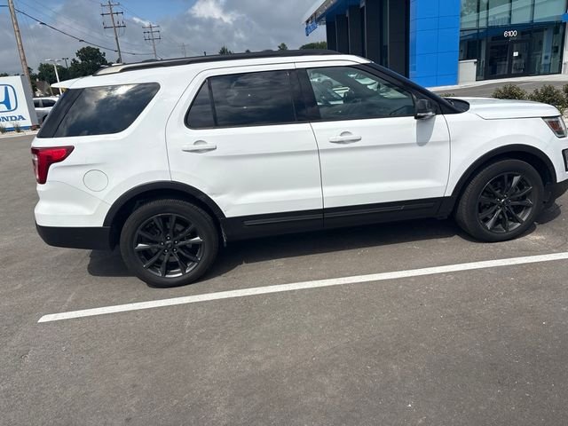 Used 2017 Oxford White Ford XLT image 8