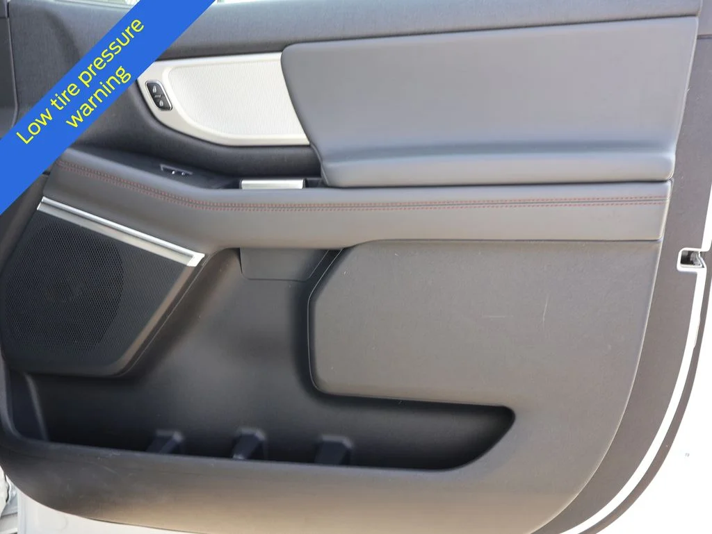 Certified Used 2025 Oxford White Ford Active image 9