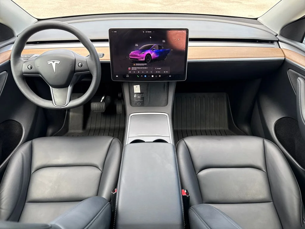 Used 2024  Tesla Long Range image 5