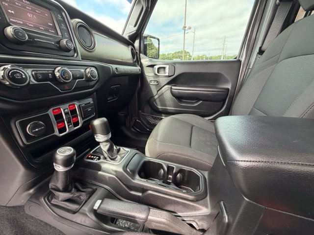 Certified Used 2020 Granite Crystal Clearcoat Metallic Jeep Unlimited Sport S image 18