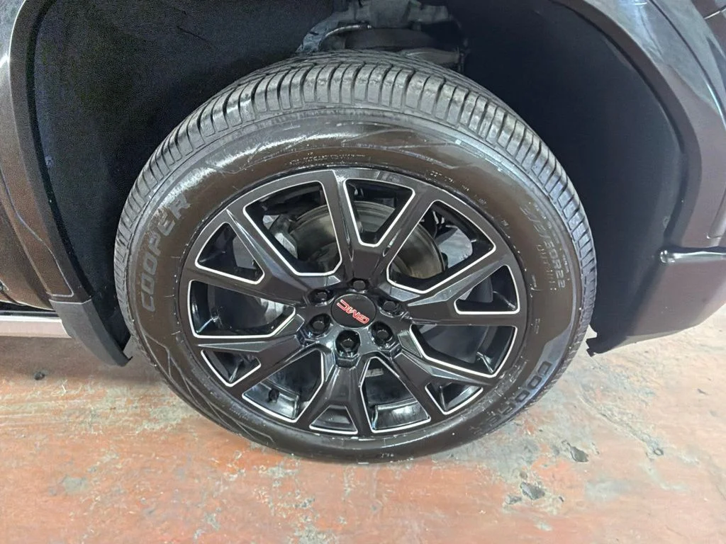 Used 2020 Onyx Black GMC Denali image 10