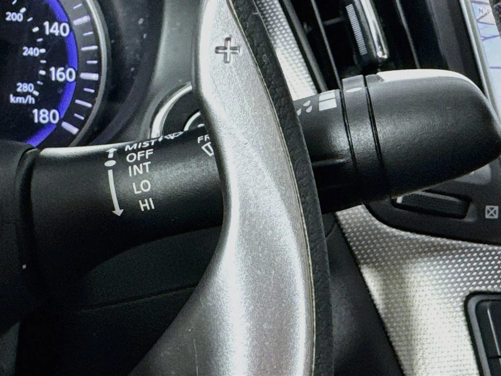 Used 2015 Gray INFINITI Sport image 14