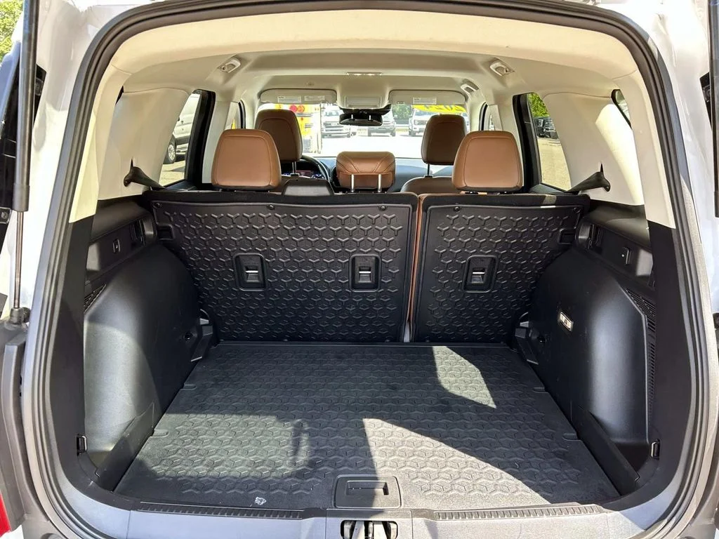 Used 2023 White Ford Outer Banks image 11