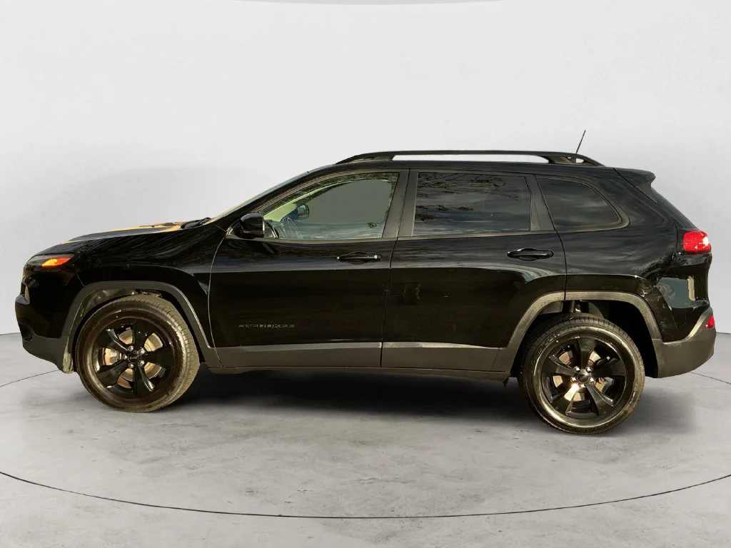 Used 2017 Black Jeep Limited image 8