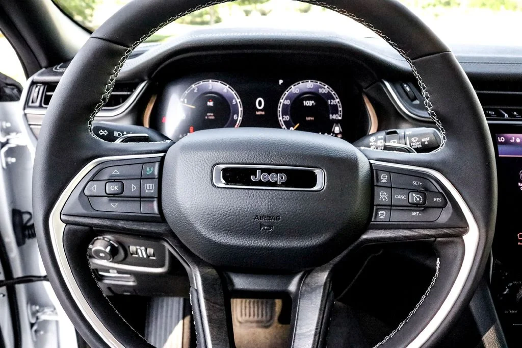 New 2025 White Jeep Limited image 12