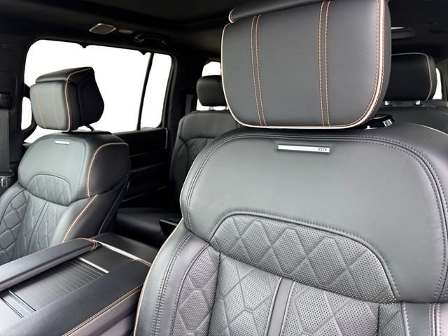 2025 Jeep Grand Wagoneer Series III - Photo 20