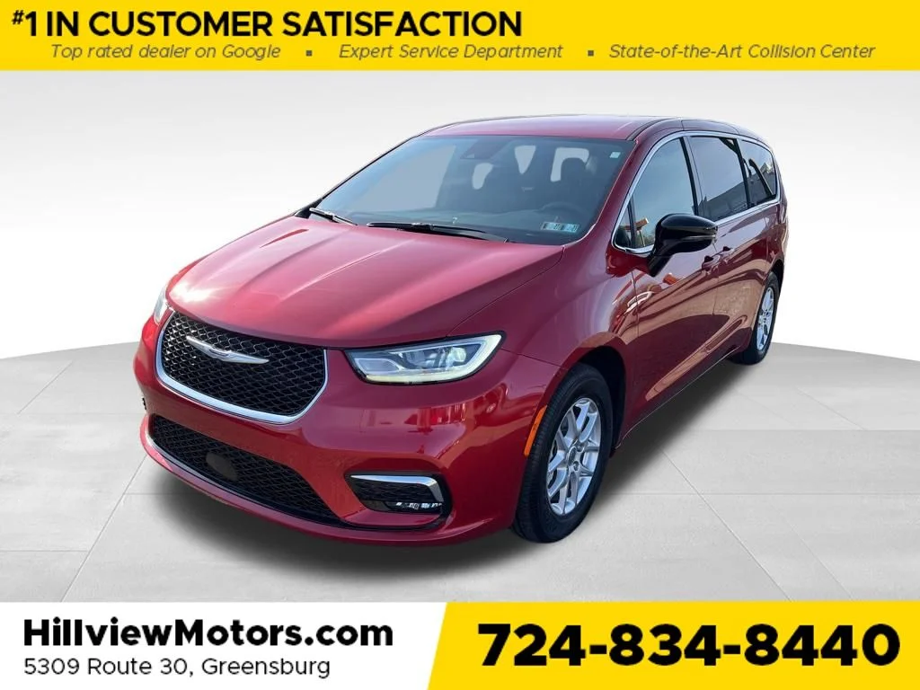 2025 Chrysler Pacifica Select's photo