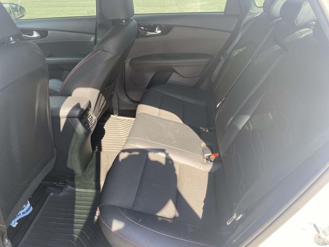 Used 2021 White Kia GT image 10