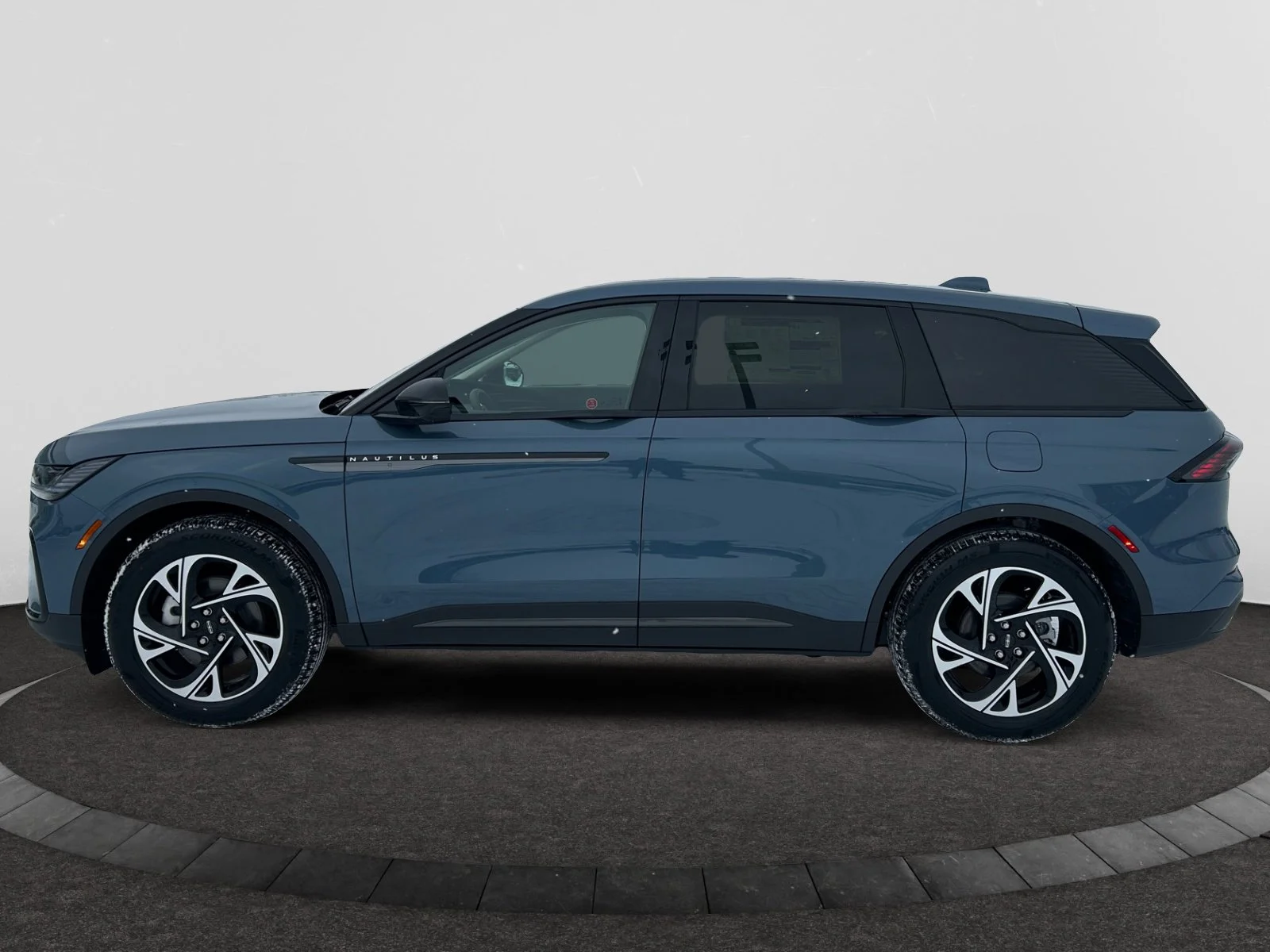 New 2026 Whisper Blue Metallic Clearcoat Lincoln Premiere image 2