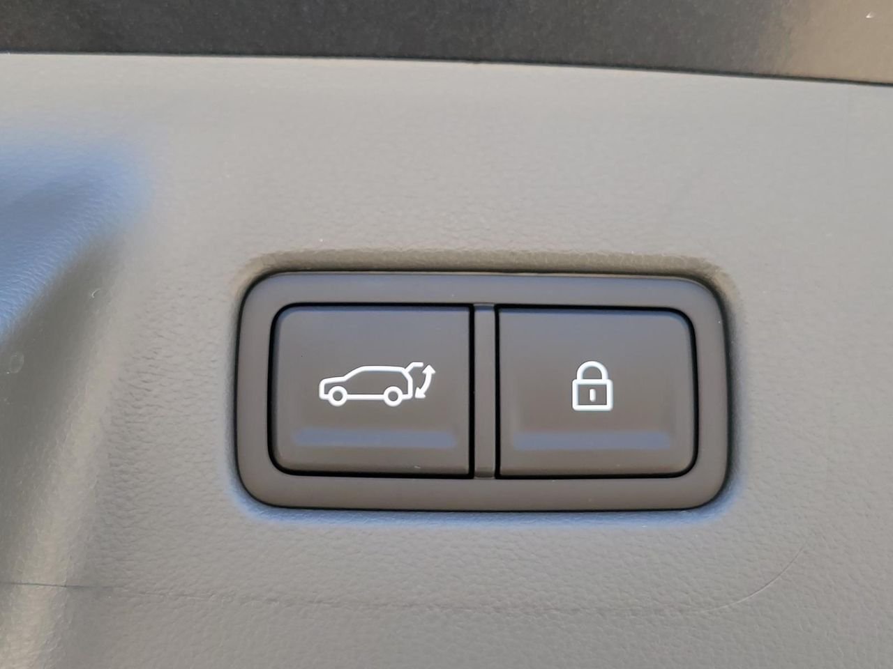 New 2026 Phantom Black Hyundai SE FWD image 10