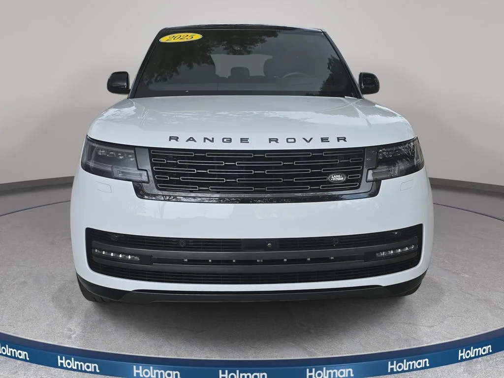 Used 2025 Fuji White Land Rover SE SWB P350 image 2