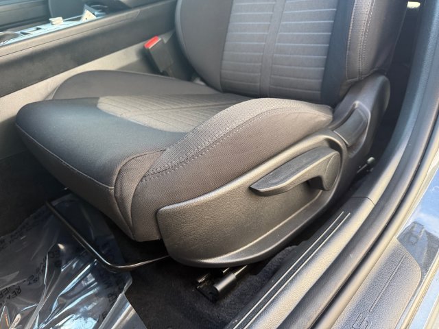 Used 2025 Gray Kia LXS image 9