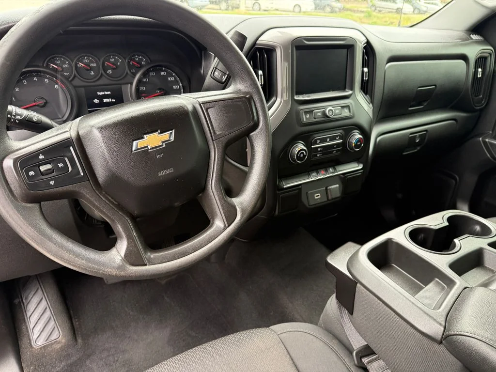 Used 2020 Gray Chevrolet Custom image 28