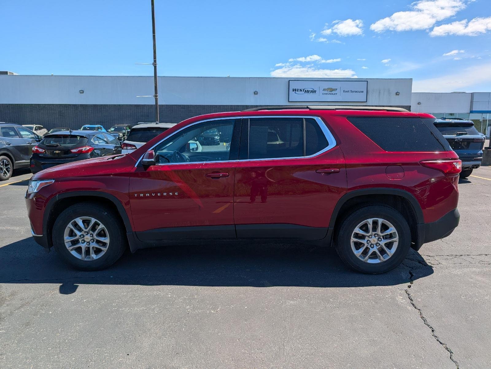 Used 2021 Cajun Red Tintcoat Chevrolet LT Cloth image 5