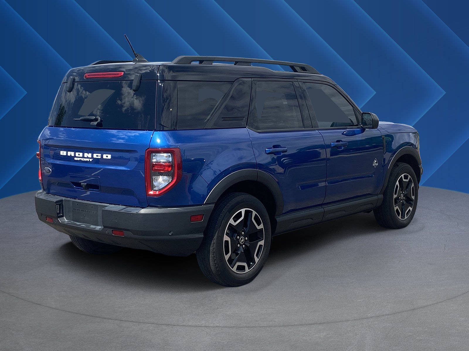 Used 2024 Blue Metallic Ford Outer Banks image 3