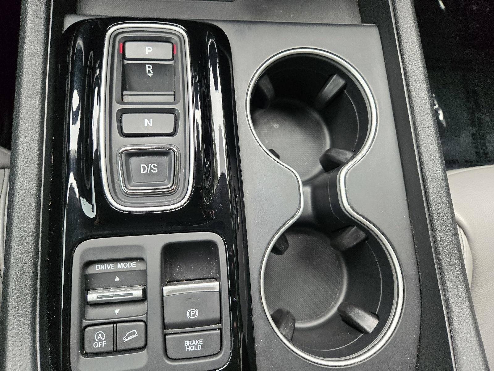 Used 2024 Lunar Silver Metallic Honda Touring image 40