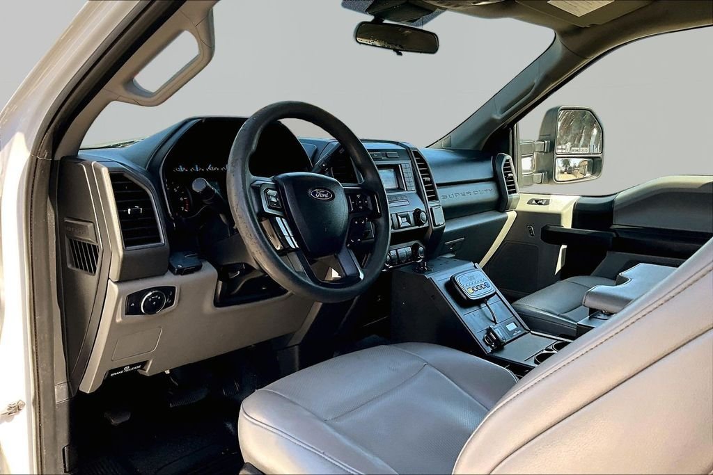 Used 2020 White Ford XL image 17