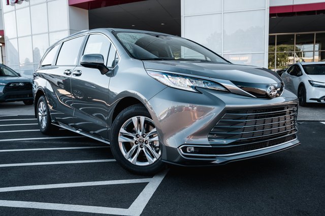 2026 Toyota Sienna Limited
