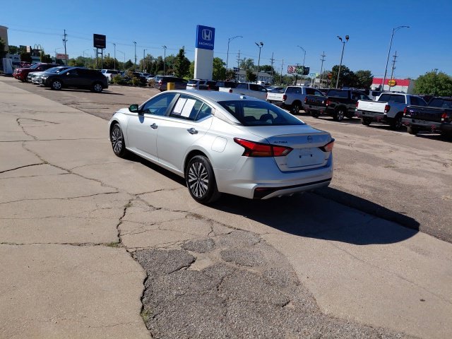 Used 2025 Brilliant Silver Metallic Nissan 2.5 SV image 6