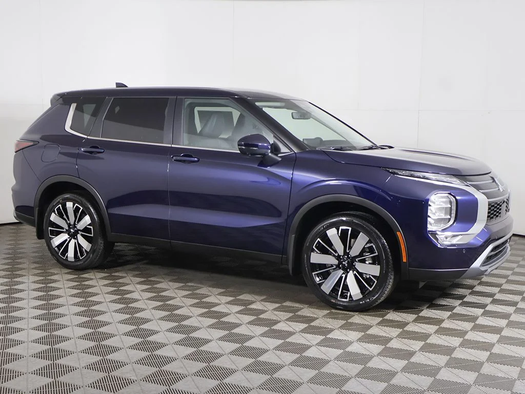 New 2026 Blue Mitsubishi SE image 16