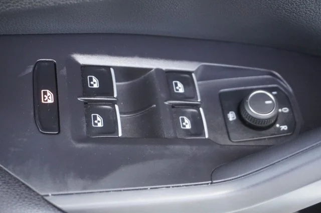 Used 2025  Volkswagen S image 16