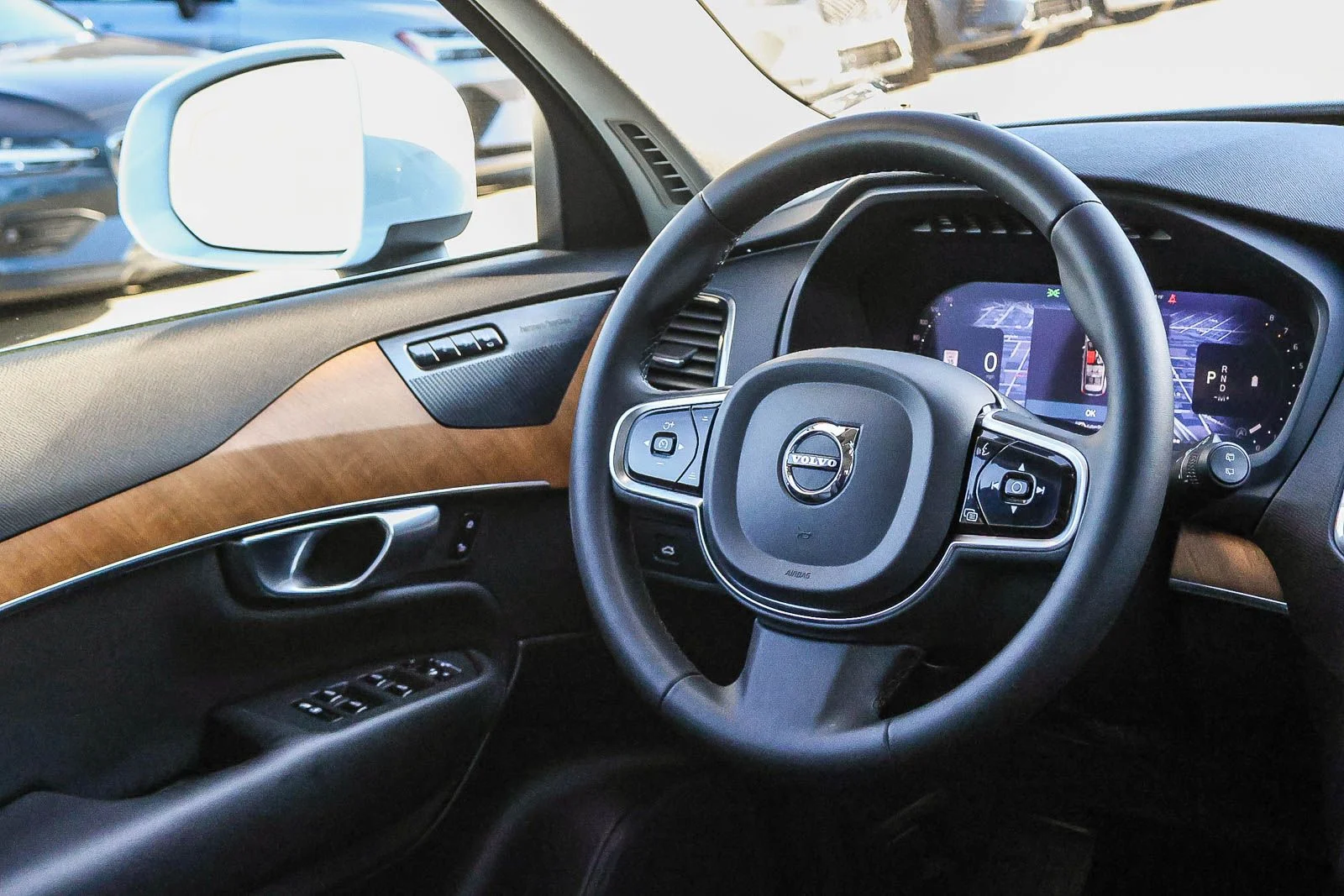 2023 Volvo XC90 Plus - Photo 23